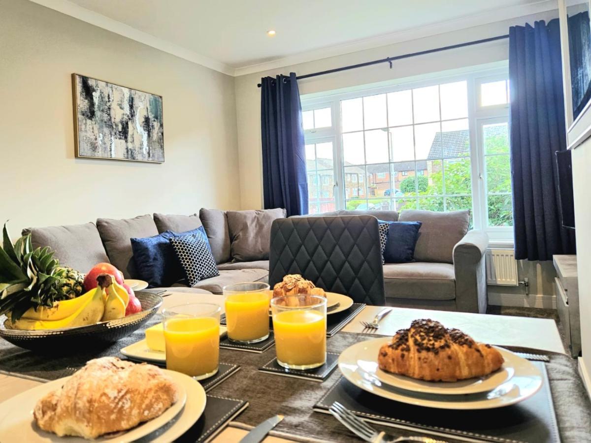 Potter'S Escape-Walking Distance From The Studios! Abbots Langley المظهر الخارجي الصورة