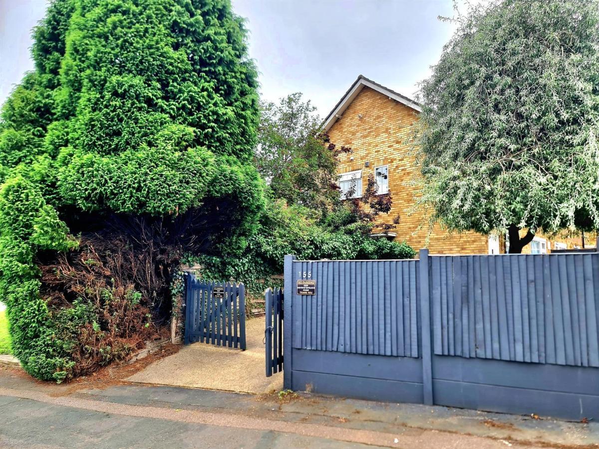 Potter'S Escape-Walking Distance From The Studios! Abbots Langley المظهر الخارجي الصورة